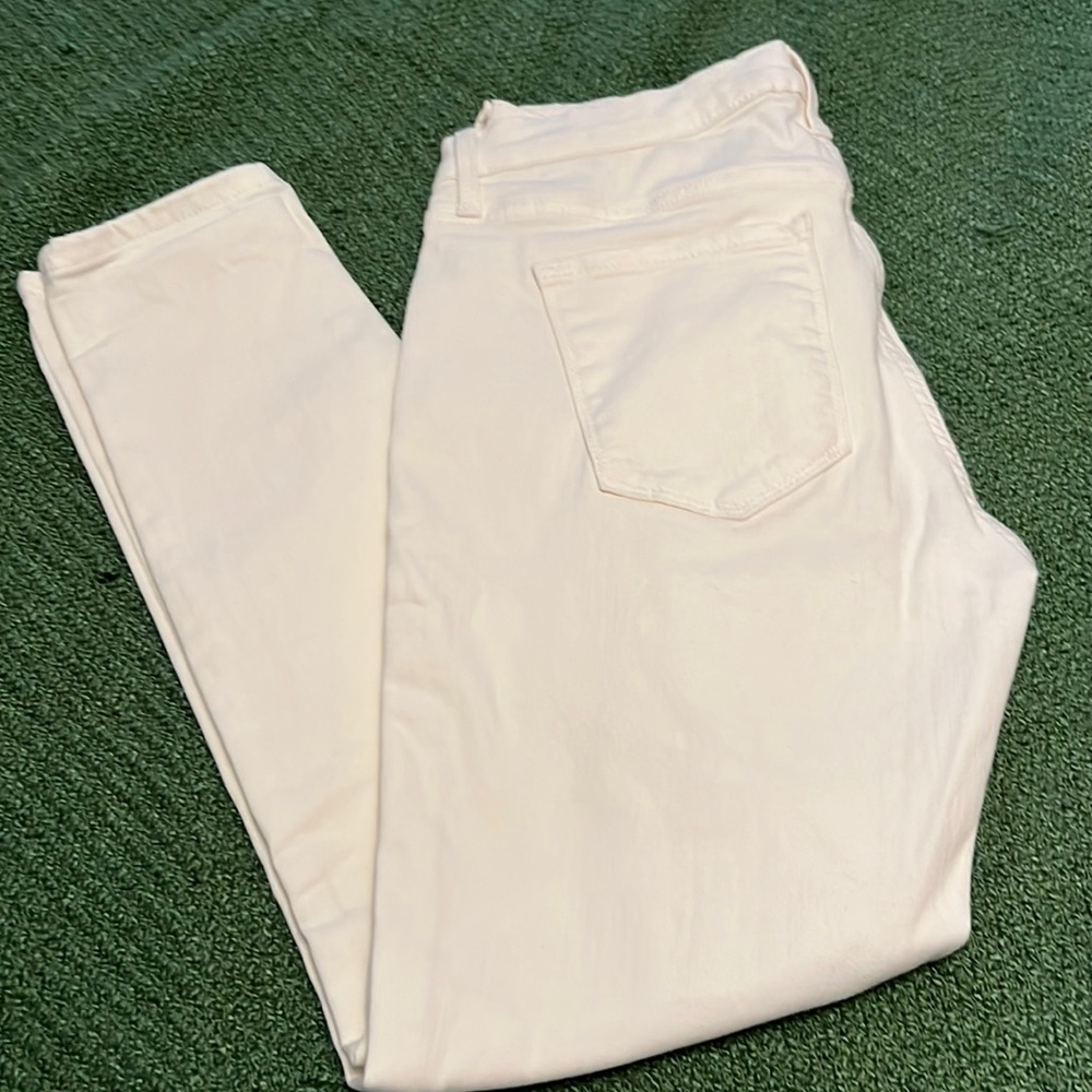 Banana Republic sculpt skinny white jeans. 29/8 petite